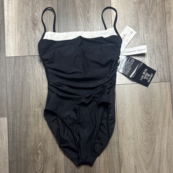 MIRACLESUIT DD-Cup Kara One Piece Colorblock Swimsuit - Picture 4 of 15